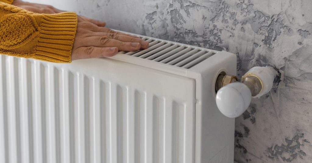 Od radiátorů po tepelná čerpadla: rozdíly, které si všimnete hned první den