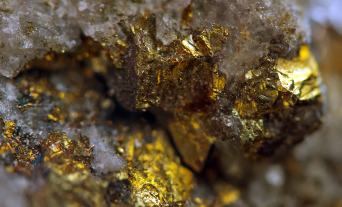 Objev století: tuny zlata nalezené pod vodou mění historický osud celé země