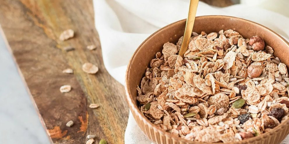 Je mnohem lepší než ovesné vločky, a proto se jí v obchodě vyhýbáme. Obsahuje mnohem více vlákniny.