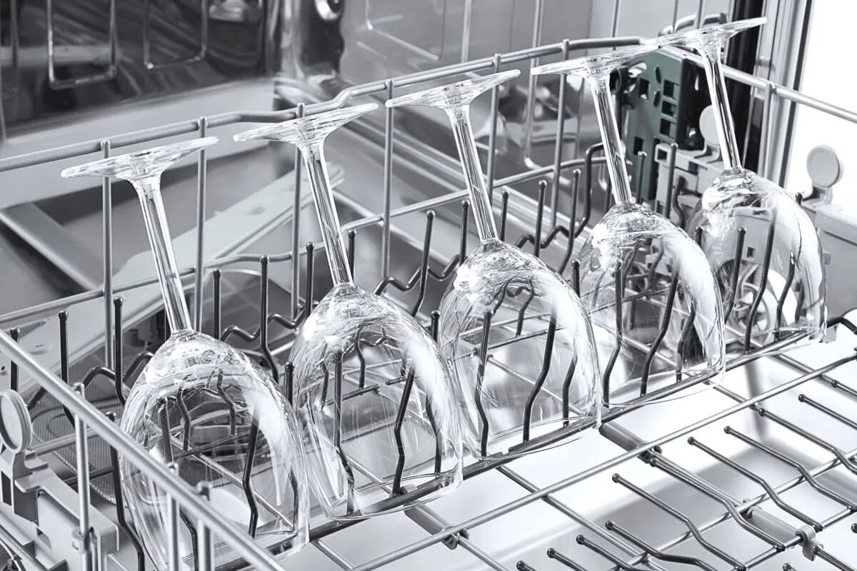 „Od té doby, co jsem začala používat sůl v myčce jinak, každý sklenice září jako nová.“